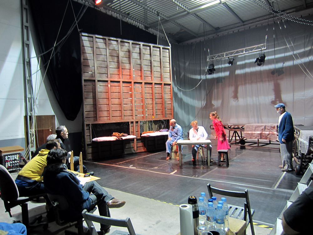 Ensayo De Ratones y Hombres, de John Steinbeck.